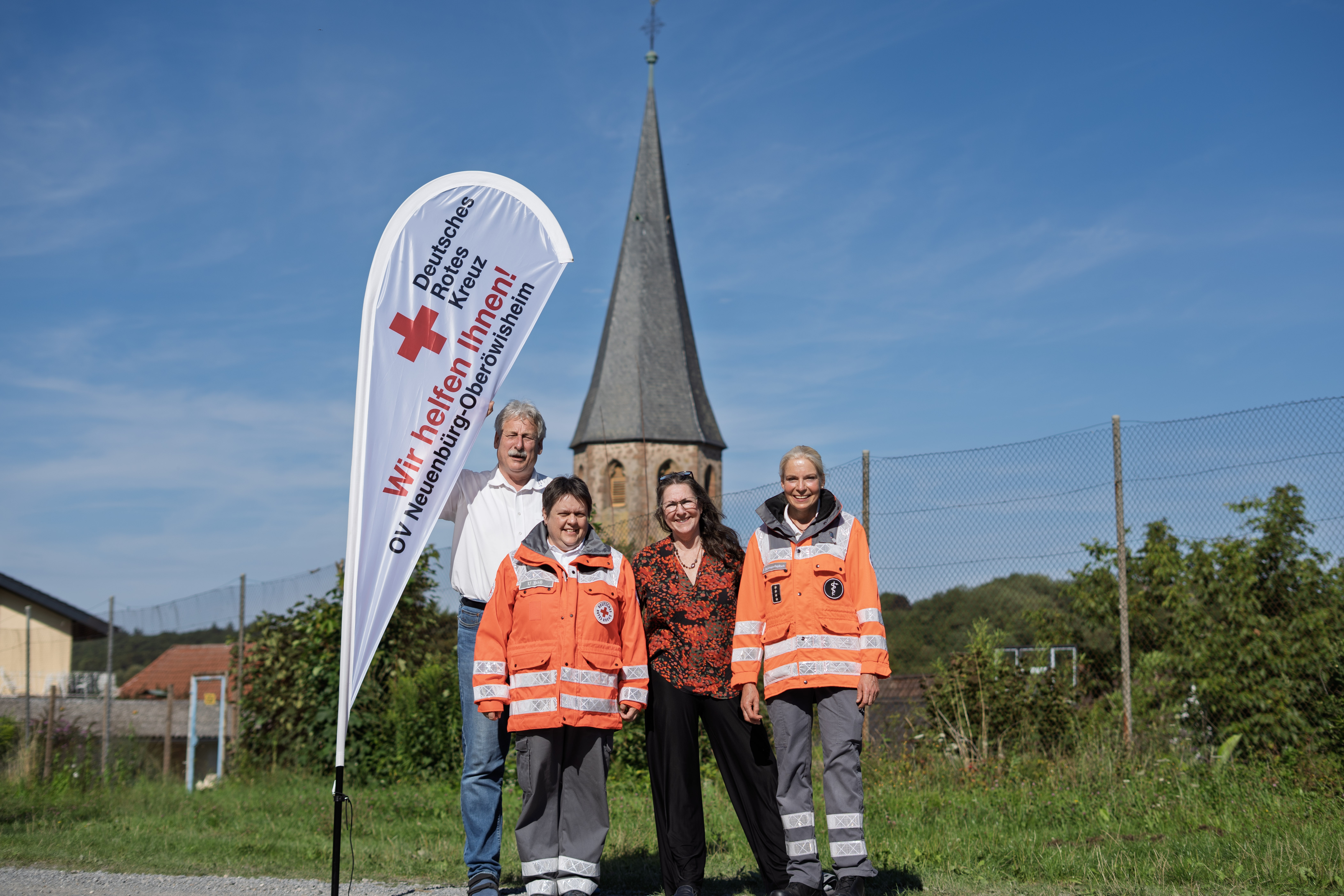 Spende an DRK für Einsatzgruppenfahrzeug
